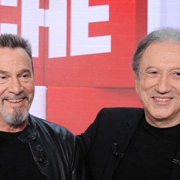 Exclusif - Florent Pagny et Michel Drucker - Enregistrement de l'émission Vivement dimanche au studio Gabriel à Paris, le 10 novembre 2023, présentée par M.Drucker et diffusée le 26 novembre 2023 sur France 3. © Guillaume Gaffiot / Bestimage 