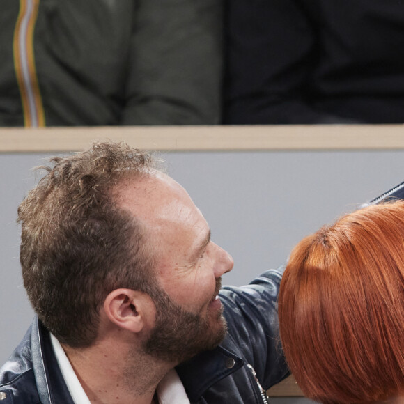 Natasha St-Pier et son compagnon Vincent Bidal dans les tribunes lors des Internationaux de France de tennis de Roland Garros 2024 à Paris, France, le 28 mai 2024. © Jacovides-Moreau/Bestimage 