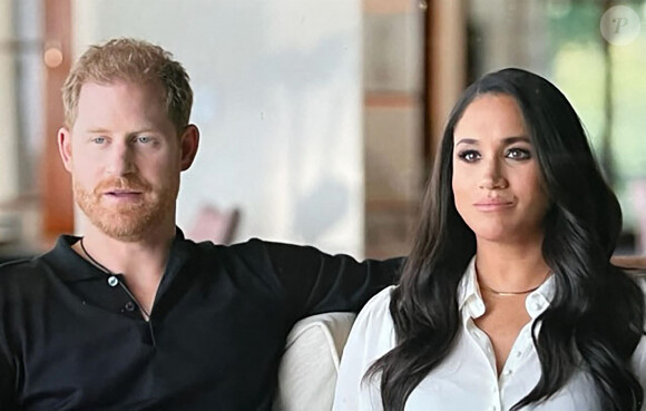 Un communiqué qui confirmait leur histoire a en effet été supprimé du site de Buckingham Palace ! 
Images du documentaire Netflix "Harry & Meghan". 