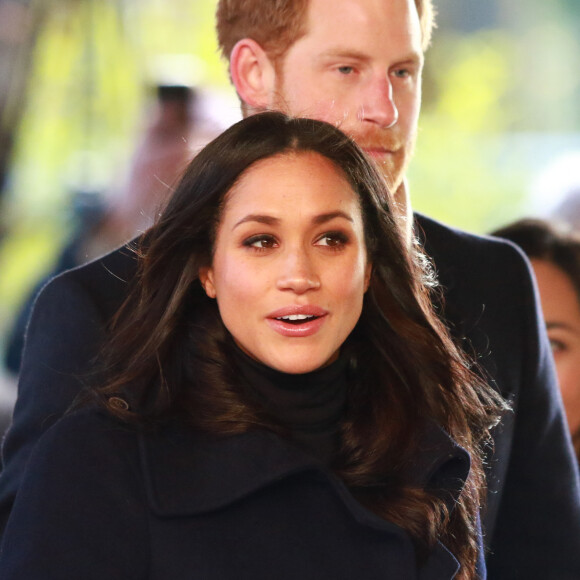 Et demandait à la presse britannique de les laisser tranquille.
Le prince Harry et sa fiancée Meghan Markle arrivent au "Nottingham Contemporary" pour la journée mondiale de la lutte contre le Sida à Nottingham à l'occasion de leur première visite officielle depuis leurs Fiançailles à Nottingham le 1er decembre 2017. 