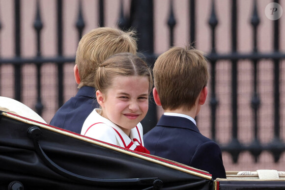 George, Charlotte et Louis devraient, quant à eux, être aux côtés de leurs grands-parents, le roi Charles III et Camilla.
La famille royale d'Angleterre lors du défilé "Trooping the Colour" à Londres. Le 17 juin 2023