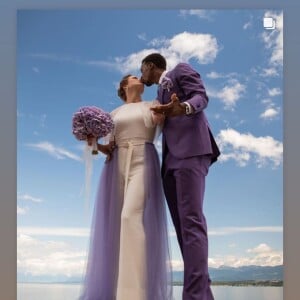 Pour le Français un costume violet pour sa femme, une combinaison blanche et parme
 
Gaël Monfils et sa femme Elina Svitolina.