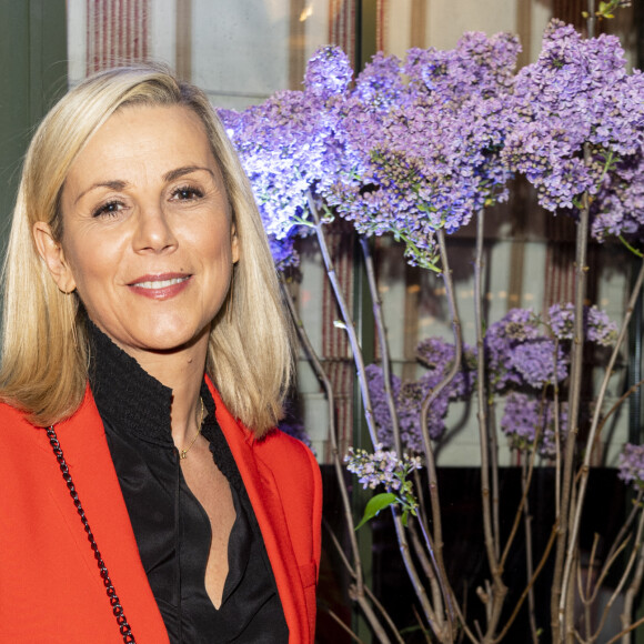 Laurence Ferrari pose lors de la remise du prix littéraire "La Closerie des Lilas" à la Closerie des Lilas à Paris, le 18 avril 2023. © Pierre Perusseau/Bestimage