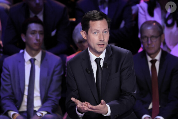 François Xavier Bellamy, Les Républicains - Les principales têtes de liste aux élections européennes débattent sur le plateau de télévision CNEWS, présentés par Laurence Ferarri et Pierre de Vilno, Paris, le 30 mai 2024. © Stéphane Lemouton / Bestimage 