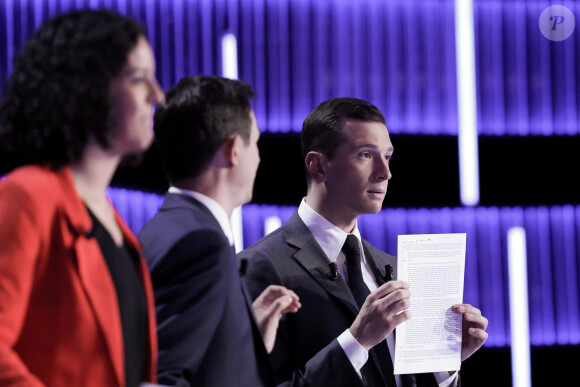 Manon Aubry, La France Insoumise, François Xavier Bellamy, Les Républicains, Jordan Bardella, Rassemblement National - Les principales têtes de liste aux élections européennes débattent sur le plateau de télévision CNEWS, présentés par Laurence Ferarri et Pierre de Vilno, Paris, le 30 mai 2024. © Stéphane Lemouton / Bestimage 