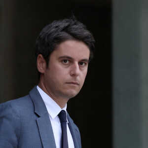 Le premier ministre, Gabriel Attal à la sortie du conseil des ministres, au palais présidentiel de l'Elysée à Paris, France, le 31 mai 2024. © Stéphane Lemouton/Bestimage 