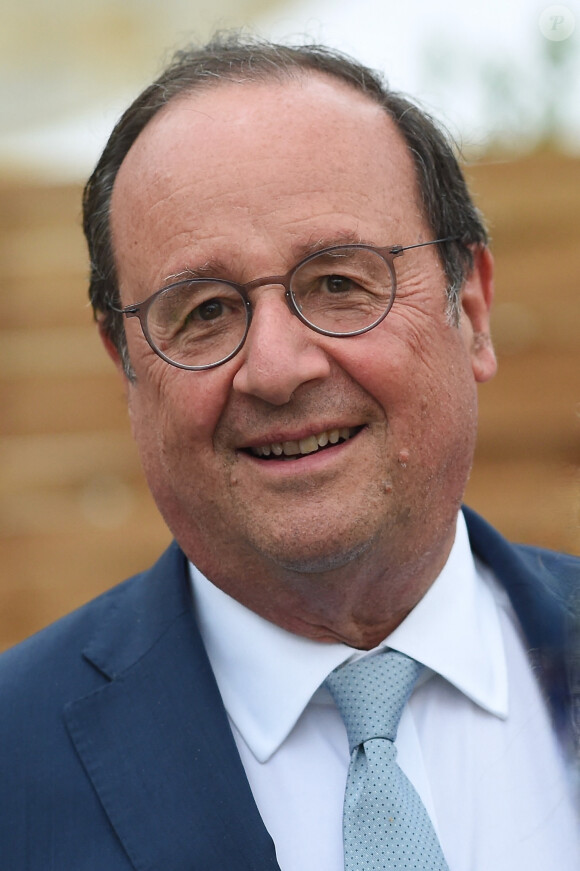 Francois Hollande lors du festival Soeurs Jumelles, Rencontre de la musique et de l'image à Rochefort le 1er juillet 2023. © Franck Castel / Bestimage