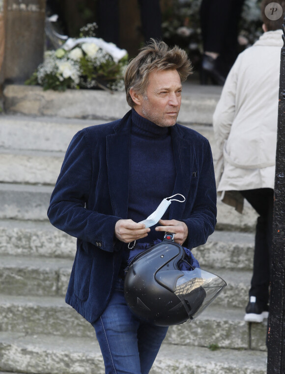 Laurent Delahousse - Sorties des obsèques de Jean-Pierre Pernaut en la Basilique Sainte-Clotilde à Paris, France, le 9 mars 2022. © Denis Guignebourg/BestImage 