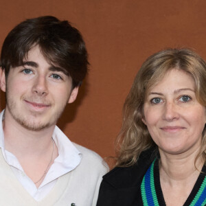 Amanda Sthers et son fils Oscar Bruel au village (night session) lors des Internationaux de France de tennis de Roland Garros 2024, à Paris, France, le 31 mai 2024. © Jacovides-Moreau/Bestimage  Celebs at the Village (night session) during the 2024 French Open at Roland Garros in Paris, France, on May 31, 2024.