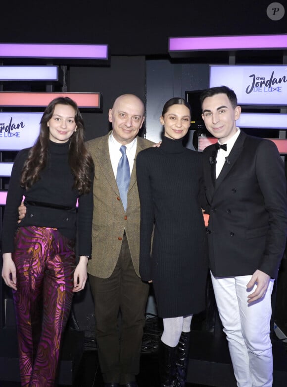 Jordan de Luxe avec Xavier de Fontenay et ses filles Adele et Agathe ( petites filles de Genevieve de Fontenay ) lors de l'enregistrement de l'émission "Chez Jordan de Luxe" à Paris le 5 janvier 2024. © Cédric Perrin/Bestimage