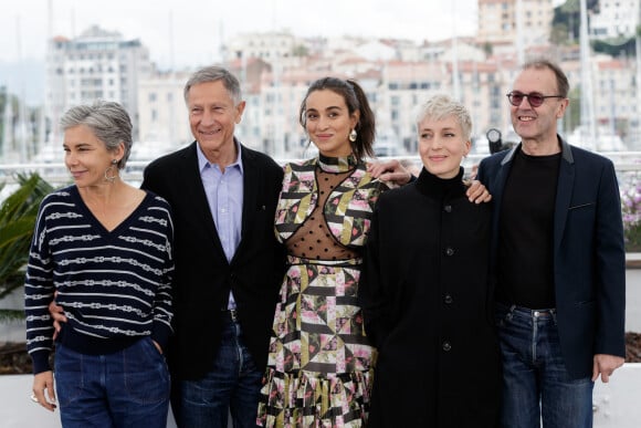 Elisabeth Quin, François Quin, Camélia Jordana, Jeanne Added, Bruno Bayon au photocall du film Haut les filles (cinéma de la plage) lors du 72ème Festival International du film de Cannes. Le 21 mai 2019 © Jacovides-Moreau / Bestimage 