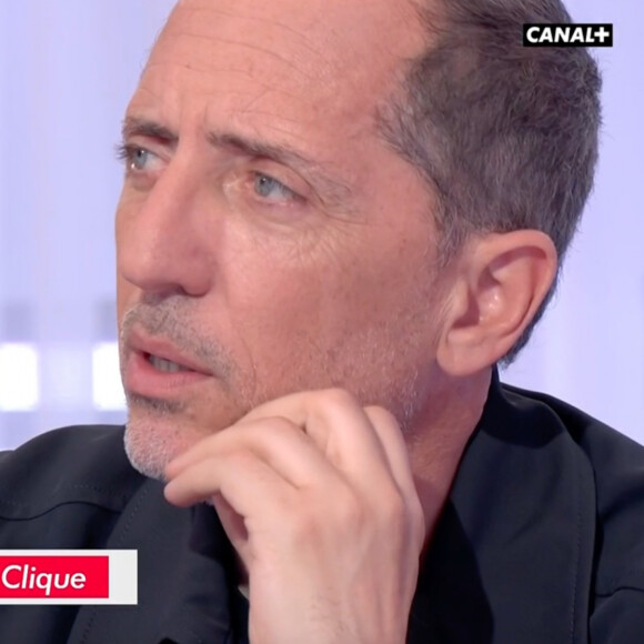 Gad Elmaleh face à Mouloud Achour sur le plateau de "Clique".