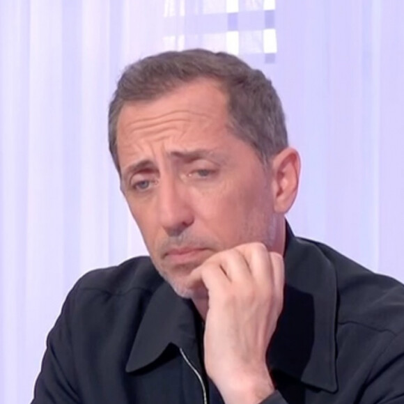 Gad Elmaleh face à Mouloud Achour sur le plateau de "Clique".