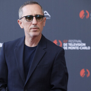 Gad Elmaleh sur le tapis rouge du photocall de la cérémonie d'ouverture du 62ème Festival de Télévision de Monte-Carlo, à Monaco, le 16 juin 2023. © Denis Guignebourg/BestImage