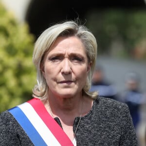 Marine Le Pen - Le Premier ministre préside la cérémonie d'honneurs funèbres militaires au Major Xavier Salou et au Maréchal des logis-chef Nicolas Molinari, à Maisons-Alfort, banlieue de Paris, le 24 mai 2024. © Stéphane Lemouton / Bestimage 