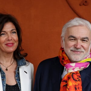 Cathy Bancarel et son compagnon Pascal Praud au village lors des Internationaux de France de tennis de Roland Garros 2024, à Paris, France, le 1er juin 2024. © Jacovides-Moreau/Bestimage 