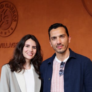 Louise Monot et son compagnon Samir Boitard au village lors des Internationaux de France de tennis de Roland Garros 2024, à Paris, France, le 4 juin 2024. © Jacovides-Moreau/Bestimage