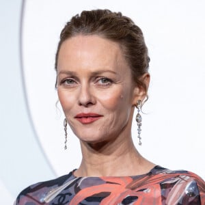 À l'époque, la réglementation du jeu a changé et ils n'acceptent plus les enfants de plus de 8 ans
 
Vanessa Paradis - Soirée de gala en hommage à Patrick Dupond à l'Opéra de Paris le 21 février 2023. © Olivier Borde/Bestimage