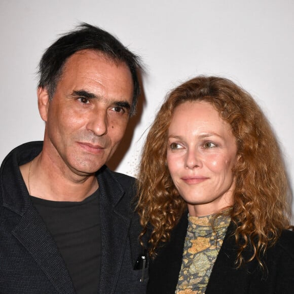 Vanessa Paradis et son mari Samuel Benchetrit lors de l'anniversaire (trois ans) de l'hôtel Les Jardins du Faubourg à Paris le 9 juin 2022.  © Veeren / Bestimage