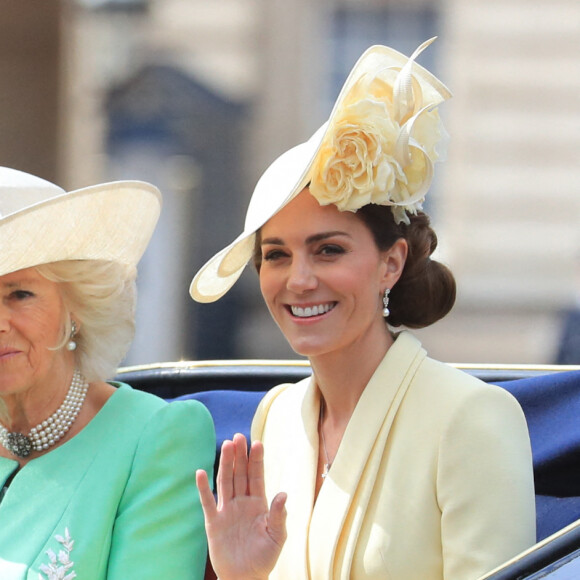 Le duc et la duchesse de Sussex, la duchesse de Cambridge et la duchesse de Cornouailles se rendent sur le Mall à Horse Guards Parade, à Londres, avant la cérémonie de la montée des couleurs, alors que la reine célèbre son anniversaire officiel. Londres, Royaume-Uni, le samedi 8 juin 2019. Photo by Gareth Fuller/PA Wire /ABACAPRESS.COM Londres, Royaume-Uni, le samedi 8 juin 2019. Photo par Gareth Fuller/PA Wire/ABACAPRESS.COM