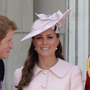 La famille royale participe à la tradition annuelle du Trooping the Colour, également connu sous le nom de "The Queen's Birthday Parade", à Londres, au Royaume-Uni, le 15 juin 2013. La reine a été rejointe par d'autres membres de la famille royale, dont Kate Middleton, très enceinte. Photo par Andrew Parsons/i-Images/PCN/ABACAPRESS.COM
