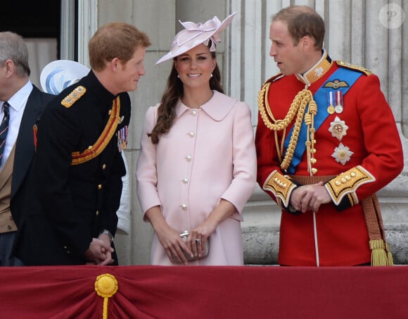 La famille royale participe à la tradition annuelle du Trooping the Colour, également connu sous le nom de "The Queen's Birthday Parade", à Londres, au Royaume-Uni, le 15 juin 2013. La reine a été rejointe par d'autres membres de la famille royale, dont Kate Middleton, très enceinte. Photo par Andrew Parsons/i-Images/PCN/ABACAPRESS.COM
