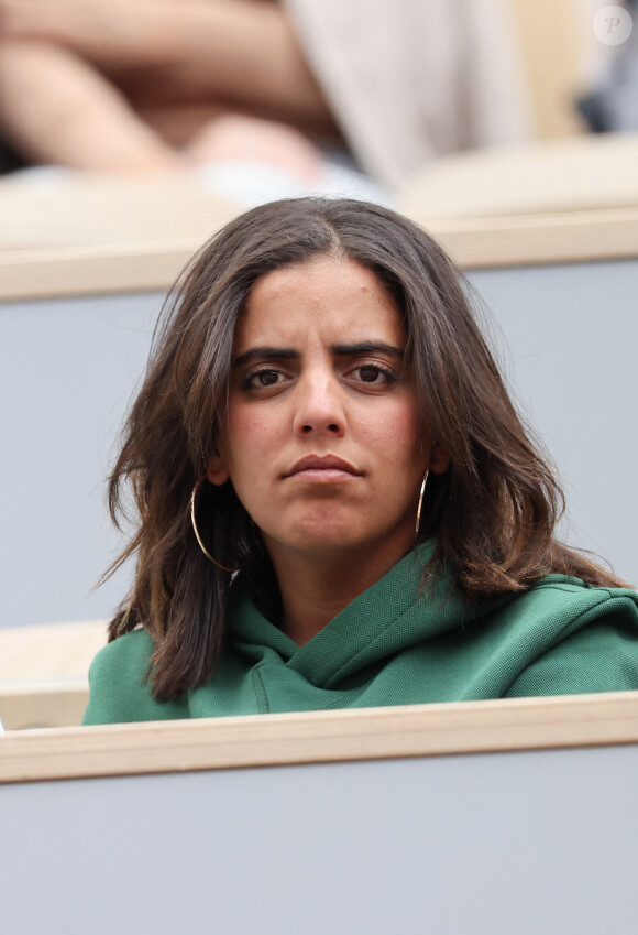 Et elle était attendue sur le tournage d'une nouvelle série de TF1 "Ado mais pas trop".
Inès Reg (Inès Reghioua) dans les tribunes des Internationaux de France de tennis de Roland Garros 2024 à Paris, France, le 3 juin 2024. © Jacovides-Moreau/Bestimage