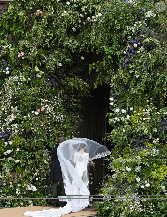 Olivia Henson - Mariage du duc de Westminster, Hugh Grosvenor, et Olivia Henson en la cathédrale de Chester. Le 7 juin © Justin Goff / Bestimage 