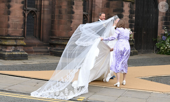 Rupert Henson et sa fille Olivia Henson - Mariage du duc de Westminster, Hugh Grosvenor, et Olivia Henson en la cathédrale de Chester. Le 7 juin © Justin Goff / Bestimage 