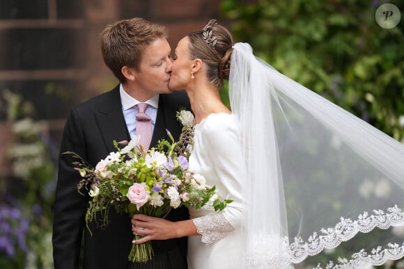 Le prince William a donc fait acte de présence pour soutenir celui qui est le parrain de son fils George
Hugh Grosvenor et Olivia Henson - Mariage du duc de Westminster, Hugh Grosvenor, et Olivia Henson en la cathédrale de Chester. Le 7 juin