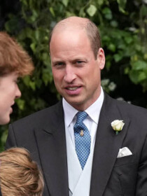 Le prince William, solo en plein mariage : une absence très remarquée à ses côtés et ce n'est pas Kate Middleton...