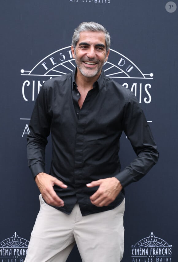 Ary Abittan était aussi de la partie
Exclusif - Ary Abittan - Photocall lors de la 3ème édition du Festival du Cinéma Français et de la Gastronomie d'Aix-les-Bains. Le 7 juin 2024 © Denis Guignebourg / Bestimage 