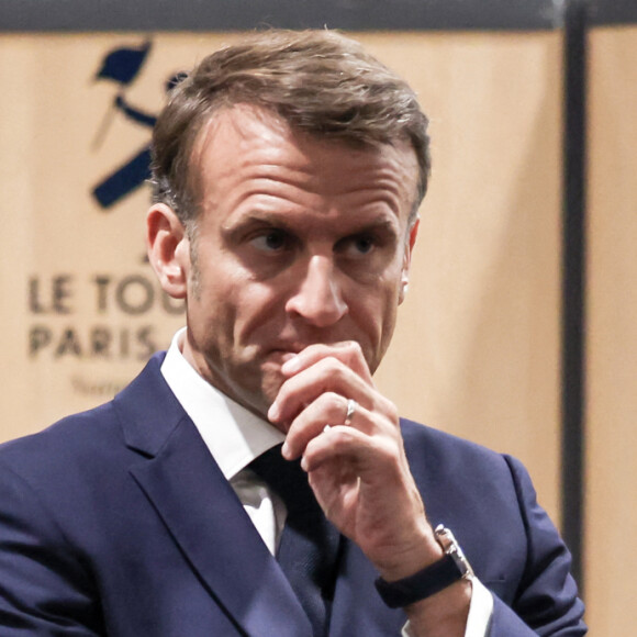 Emmanuel Macron - Le président français et la Première dame au bureau de vote du Touquet, pour les élections européennes. Le 9 juin 2024 © Stéphane Lemouton / Bestimage 