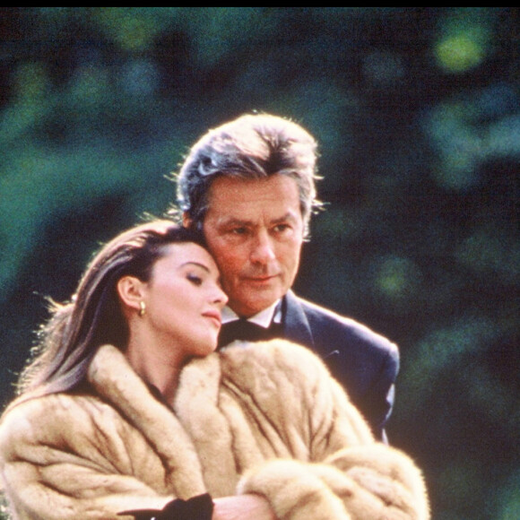 Alain Delon et Monica Bellucci en 1989.