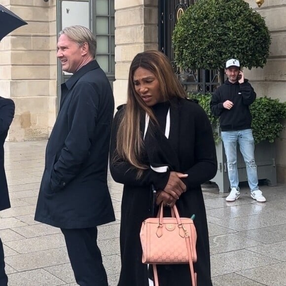 Exclusif - Serena Williams à la sortie de l'hôtel Ritz à Paris.