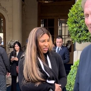 Exclusif - Serena Williams à la sortie de l'hôtel Ritz à Paris.