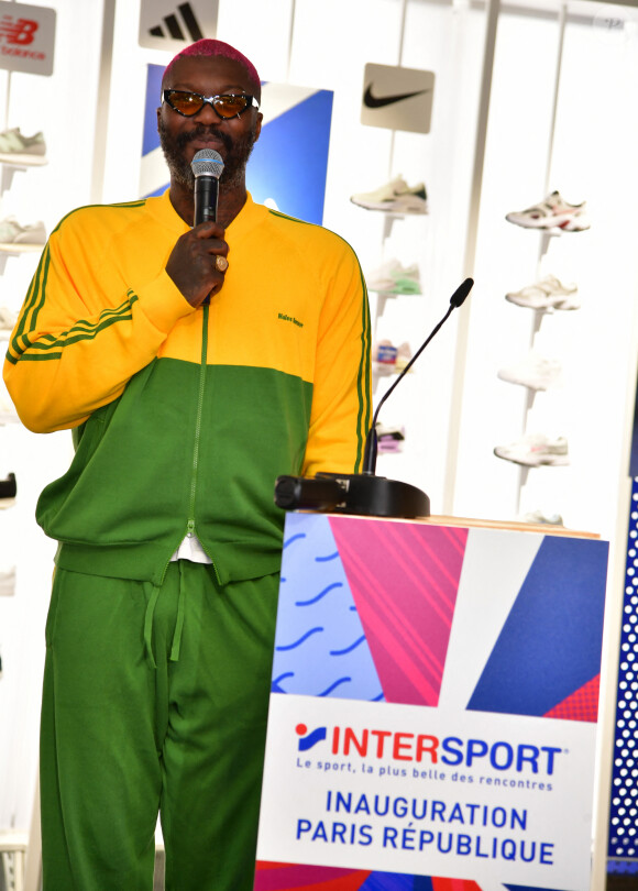 Djibril Cissé lors de l'inauguration d'un magasin Intersport Paris République à Paris le 5 juin 2024. © Veeren / Bestimage 