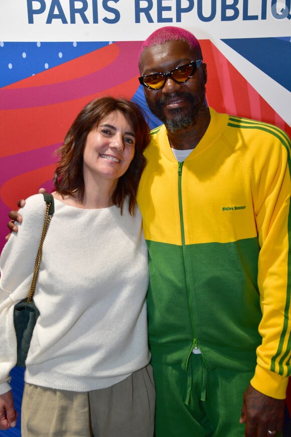 Estelle Denis et Djibril Cissé lors de l'inauguration d'un magasin Intersport Paris République à Paris le 5 juin 2024. © Veeren / Bestimage 