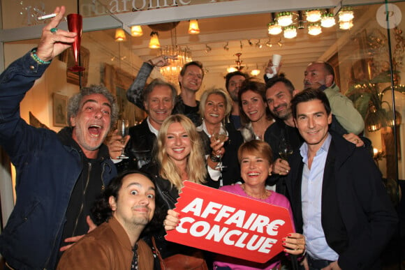 Exclusif - Caroline Margeridon, Valentine, la fille de S.Davant, les acheteurs de "Affaire Conclue" - Fête des puces de St Ouen au marché Biron avec les acheteurs de l'émission "Affaire conclue" le 6 octobre 2022. © Philippe Baldini / Bestimage