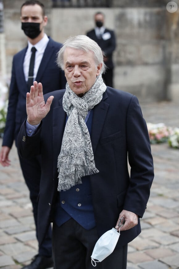 Salvatore Adamo aux obsèques de Jean-Paul Belmondo en l'église Saint-Germain-des-Prés, à Paris le 10 septembre 2021