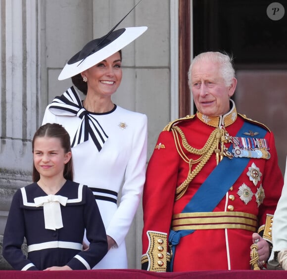 La princesse Charlotte, Catherine Kate Middleton, princesse de Galles, le roi Charles III d'Angleterre - Les membres de la famille royale britannique au balcon du Palais de Buckingham lors de la parade militaire "Trooping the Colour" à Londres le 15 juin 2024 © Julien Burton / Bestimage