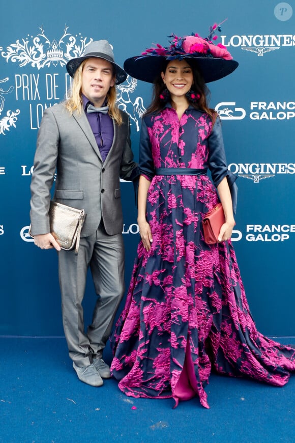 Christophe Guillarmé et Camila Pinzon (Miss monde Colombie 2022) au prix de Diane à l'hippodrome de Chantilly, France, le 16 juin 2024