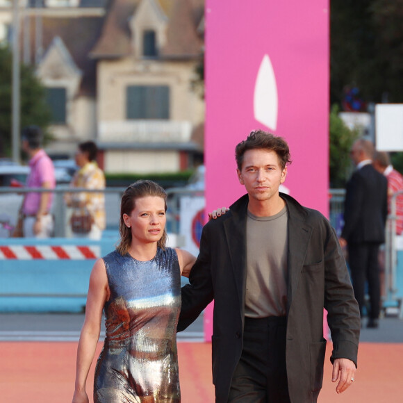 Mélanie Thierry et Raphaël Haroche lors de la 49ème édition du festival du cinéma américain de Deauville le 7 septembre 2023. © Denis Guignebourg / Bestimage 