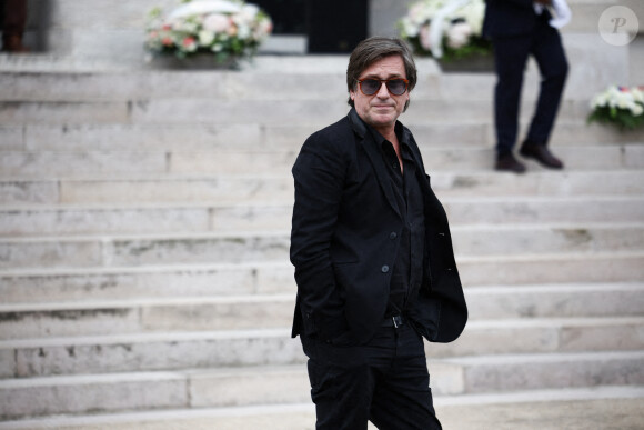 Thomas Dutronc arrive aux obsèques de Françoise Hardy au crématorium du Père Lachaise à Paris le 20 juin 2024 Photo by Raphael Lafargue/ABACAPRESS.COM