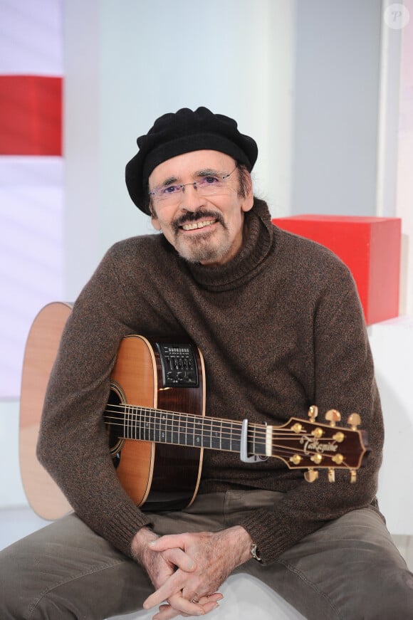 Exclusif - Nicolas Peyrac - Enregistrement de l'émission "Vivement dimanche" au Studio Gabriel à Paris, présentée par M.Drucker et diffusée le 23 juin sur France 3 © Guillaume Gaffiot / Bestimage