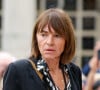 Quant à Sylvie, il peut la qualifier d'ange gardien : "J'étais ouvert jusqu'au front à cause d'un chat qui m'a fait tomber. [...] Sylvie a fait venir les pompiers. Sinon, je serais resté crevé"
Jacques Dutronc et sa compagne Sylvie Duval - Arrivées aux obsèques de l'auteure-compositrice-interprète et actrice française Françoise Hardy au crématorium du cimetière du Père-Lachaise à Paris, France, le 20 juin 2024. © Jacovides-Moreau/Bestimage 