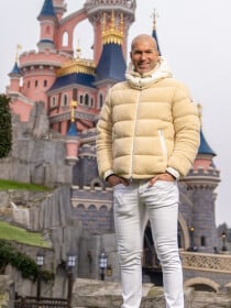 La luxueuse maison de Zinedine Zidane à Madrid fait plus de 1000m2, les nombreux atouts qui lui permettent de se démarquer
