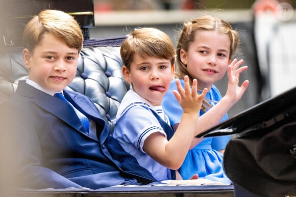 Prince Louis, Prince George et Princesse Charlotte lors de la parade militaire "Trooping the Colour" à Londres le 15 juin 2024