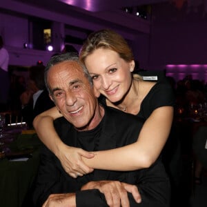 Mais cette différence d'âge n'a jamais constitué un problème entre eux, toujours animé par une même passion.Thierry Ardisson et sa femme Audrey Crespo-Mara en septembre 2022 © Dominique Jacovides/Bestimage 