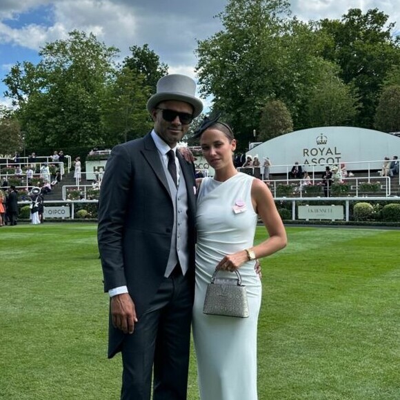 L'ancien joueur de NBA, Tony Parker avait fait le déplacement pour la course hippique du Royal Ascot afin de supporter sa pouliche Ramatuelle.
Tony Parker et sa nouvelle compagne Agathe Teyssier étaient présents lors du Royal Ascot